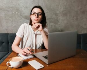 Dicas para Ganhar Mais Como Freelancer: Transforme Seus Serviços